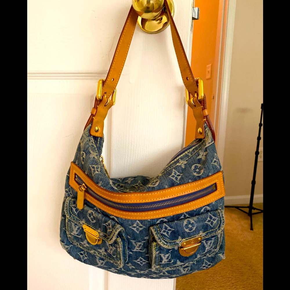 Authentic LV shoulder bag.